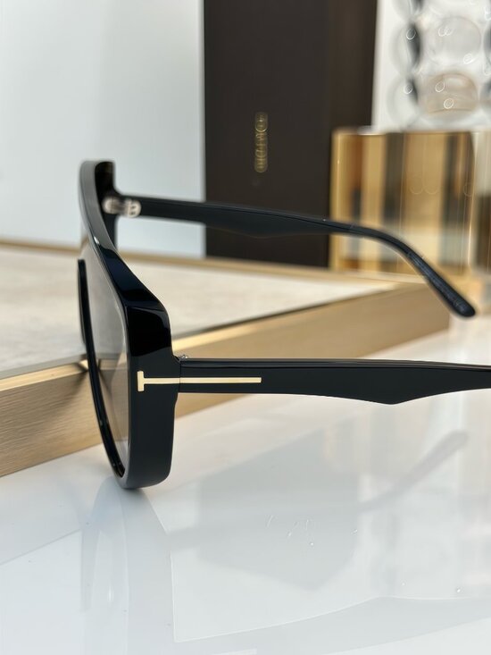 TOM FORD - Black Frame with Gray Lenses - Full-Bridge Sunglasses